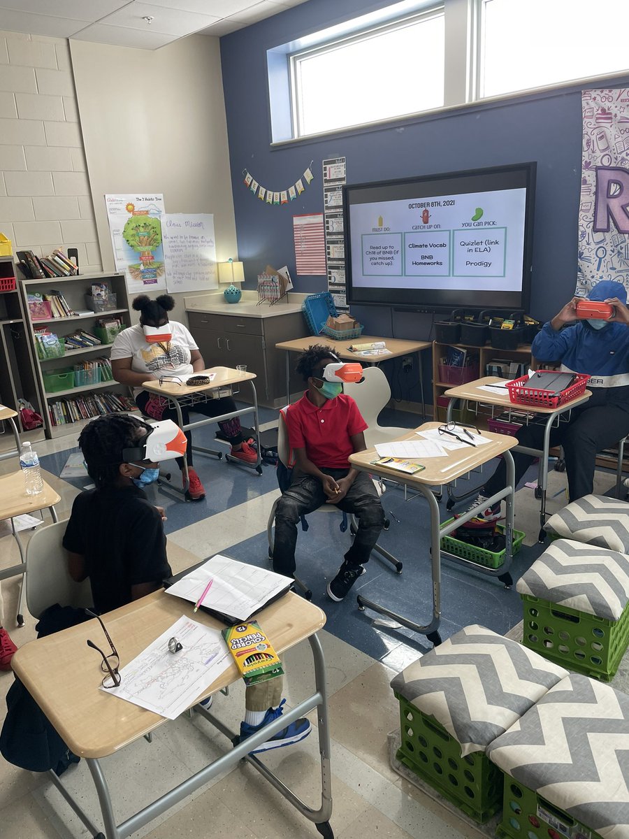 TechCoach513's tweet image. 🔸Week in Review🔸 Jammin’ with Jamboard in 1st grade🌀Book Creator leading the charge in 3rd grade 🌀 Immersive experiences in 6th grade with @ClassVR