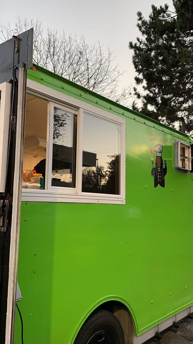 RBAC_Zion's tweet photo. Black Owned Vegan Truck ‘Moe Vegan’ will be serving soul food vegan food from 7pm to 9pm at the community healing space thx to our partner Boys &amp; Girls Club https://t.co/K69qDn6aNM