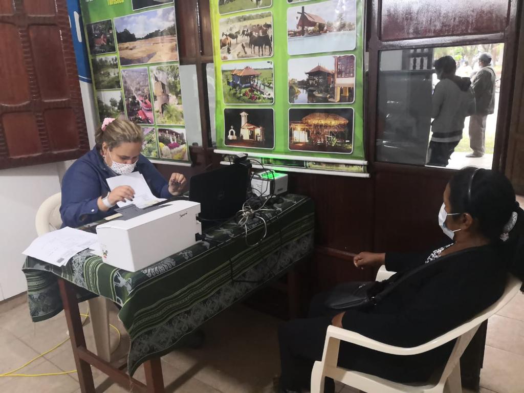 SereciSantaCruz's tweet photo. #SerecíSantaCruz

#MunicipioBuenaVista l Finaliza satisfactoriamente la campaña de saneamiento de partida registrales e inscripción de nacimiento en el municipio de #BuenaVista

¡Serecí Santa Cruz cada vez más cerca de tí! https://t.co/SZGLYpNCYx
