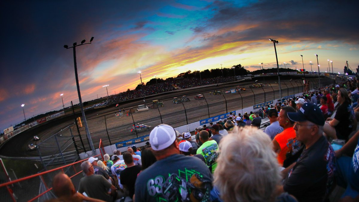 This Saturday night...we're there.

The Class Track is in session. 

USAC <a href="/NosEnergyDrink/">NOS Energy Drink</a> National Midgets + <a href="/TSS_Haubstadt/">Tri-State Speedway</a>

Stands: 3:30pm CT
Drivers Meeting: 4:30pm
Hot Laps: 5:30pm

#HarvestCup

📸 Josh James