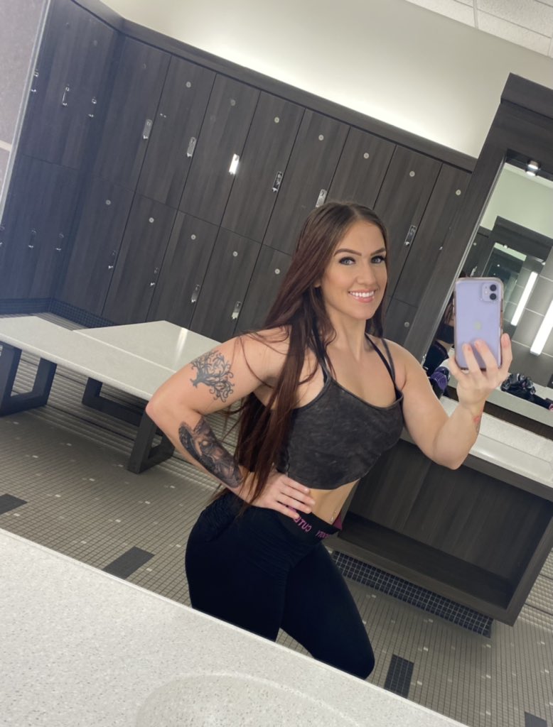 Haskell_Emily27's tweet photo. @OnlyFansHero (20% OFF SALE) If you’re into Fit/Thick MILFs then my page is for YOU!😘 🍑Naked Workouts🍑 😛Twerking😛 💦Squirt Videos💦 ❤️NO PPV❤️ 😈Boy/Girl Content😈 💋1on1 Convos💋 🍆Custom Videos and Dick Ratings🍆 

https://t.co/aaUcLeDI07 https://t.co/oxlO2jlktl
