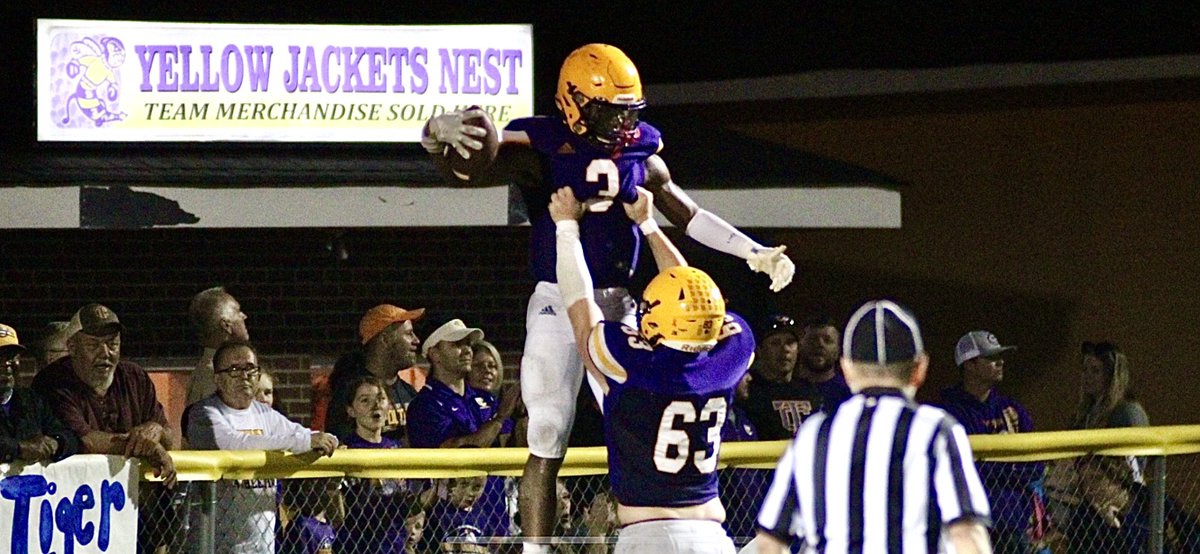 Bryson Claiborne 60 yards for his third rushing TD and <a href="/trousdalecs/">Trousdale County Sch</a> leads 28-10 over <a href="/GVilleTigerFB/">Gordonsville High School Football</a> with just over 10 minutes to play <a href="/615Preps/">615 Preps</a> photo by <a href="/NoahRFreeman16/">Noah Freeman</a>