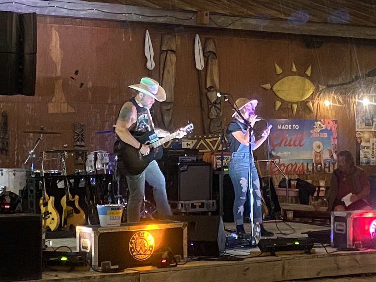 Shout out the Karlee Ryce who just opened up for <a href="/samgrowmusic/">Sam Grow</a>! It was amazing to hear her covers and original music! Way to go <a href="/WesRyce/">WesRyce</a> for sharing the spotlight! <a href="/chs_smcps/">Chopticon HS</a> <a href="/SMCPS_FineArts/">Sup Fine Arts</a>