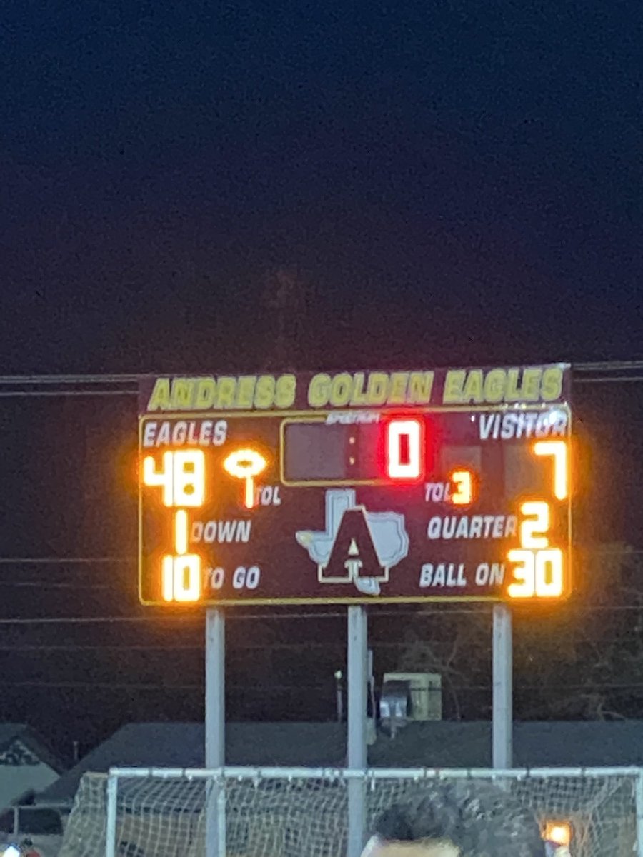 Cluna04Luna's tweet photo. Way to go Eagles! Great first half against Belair. #WeAreAndress @Joseph13464651 @ElenaMo2016 @MartyTeran915 https://t.co/FmnpDS1ddg