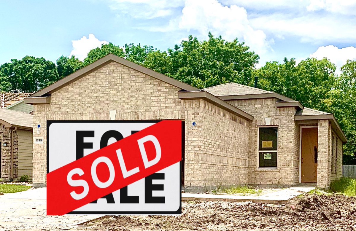 mdrealtynotary's tweet photo. Got her closed #Closed #kbhomes #naca #nacaclosing #sold #realtor #houstonrealtor #texasrealtor. #relocation https://t.co/XadJ4r16Ap