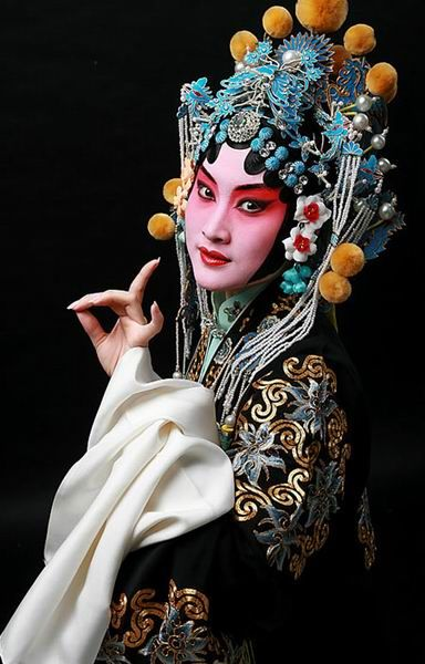 Mentimoen's tweet photo. Artis opera tradisional.. https://t.co/1pjduZjqti