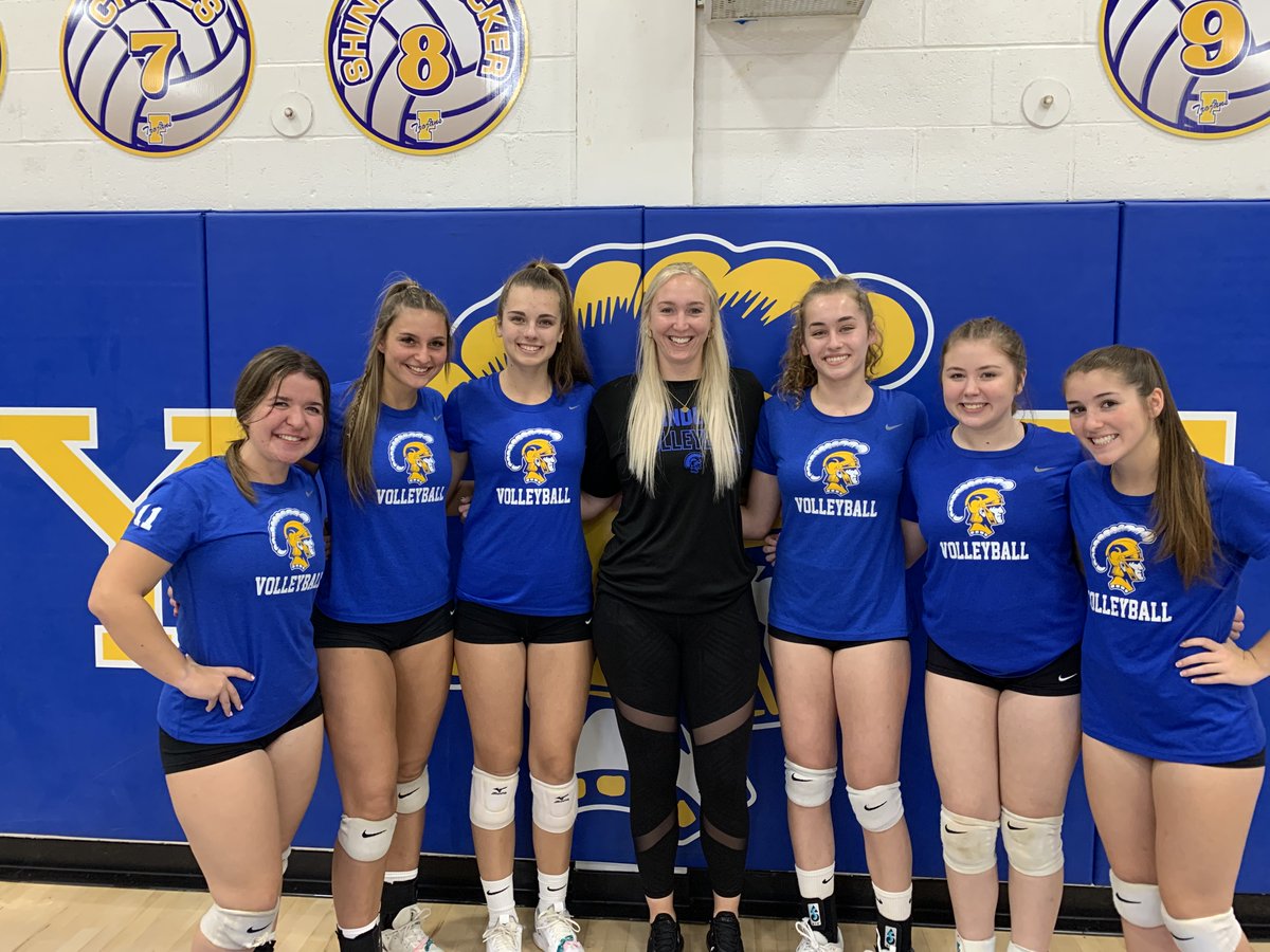 FHSAthletic's tweet photo. Before their match against Fremont Ross, the Volleyball team recognized the 6 graduating seniors and their families. Findlay Athletics is proud of each and every single one of these athletes and is looking forward to seeing their bright futures unfold. Congratulations! 🏐 https://t.co/e3Yksm0MzO
