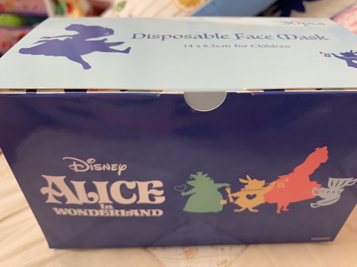 Mkdk على تويتر 友人が香港ディズニーランドのマスクを送ってくれました ダッフィマスクは売り切れで注文してもないそうです 日本でも売って欲しい 香港ディズニーランド ダッフィー ディズニーグッズ