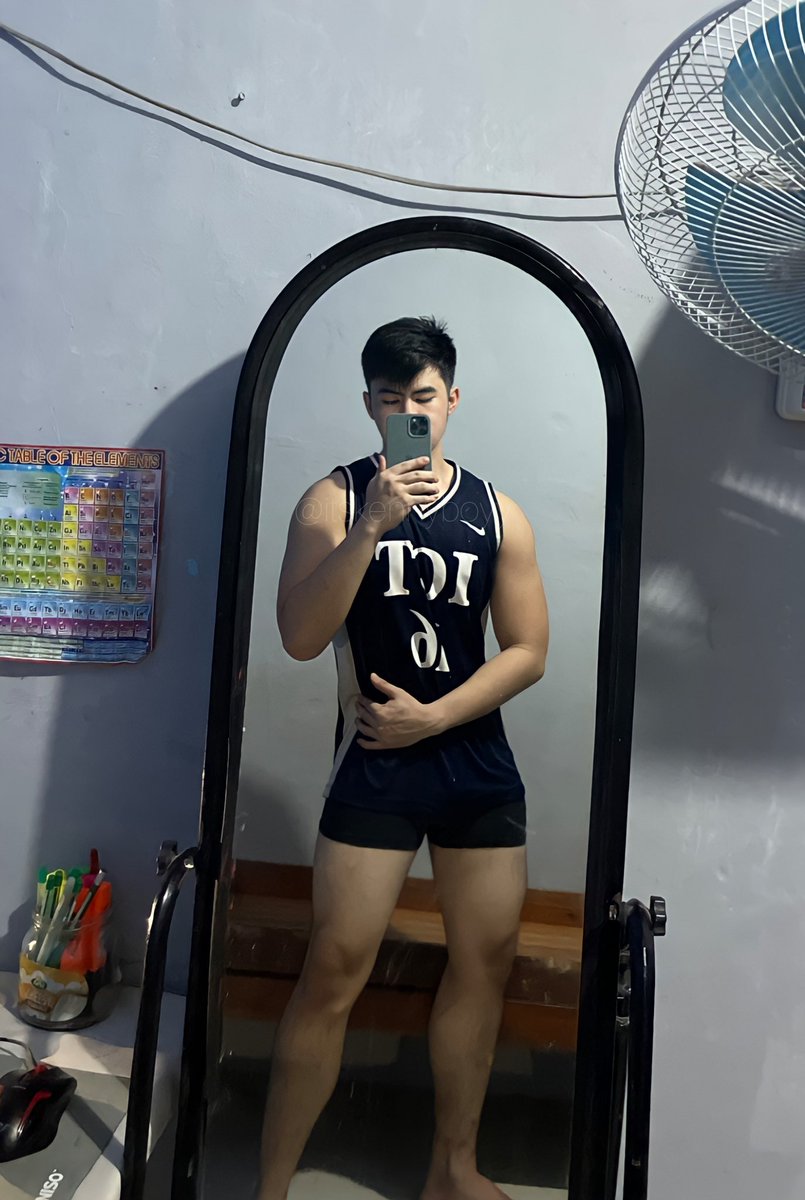 itskennyboyy's tweet photo. Hi,  Cutie!💛✨ https://t.co/sPnDX3UlGw
