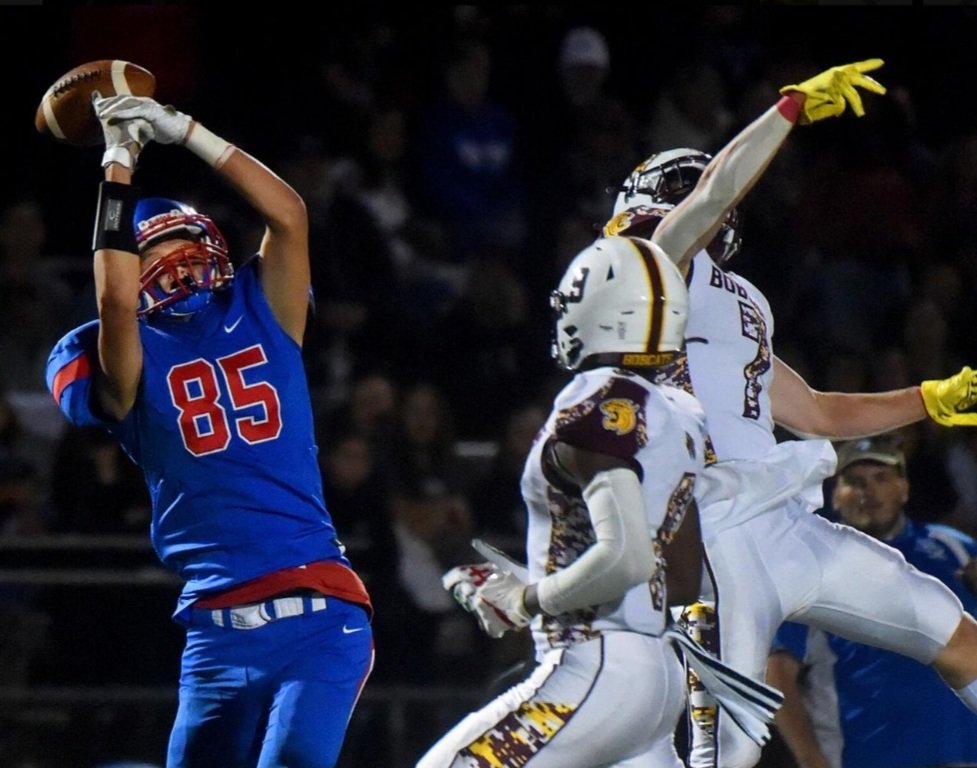 JIPhotoDept's tweet photo. Photos from South Windsor at Tolland football at Tolland High Friday night. Check out our free to view gallery on the Journal Inquirer's website. Staff Photos by Jim Michaud https://t.co/Z8KDqQloPS