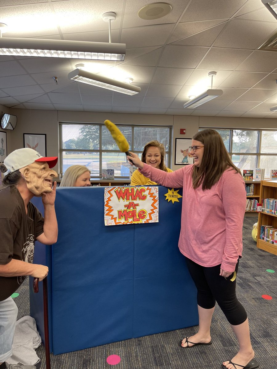 JSayklay's tweet photo. Team building  @BorchardtElem with THE BEST teachers and staff in @friscoisd! #WeAreOne #BorchardtProud https://t.co/SLa1umkt7l