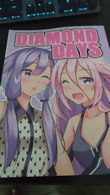 同人誌刷り上がって予備分が届きました。メロンにも届いたと連絡きたので来週のEofVよろしくおねがいします!#メイドinねこのしっぽ 