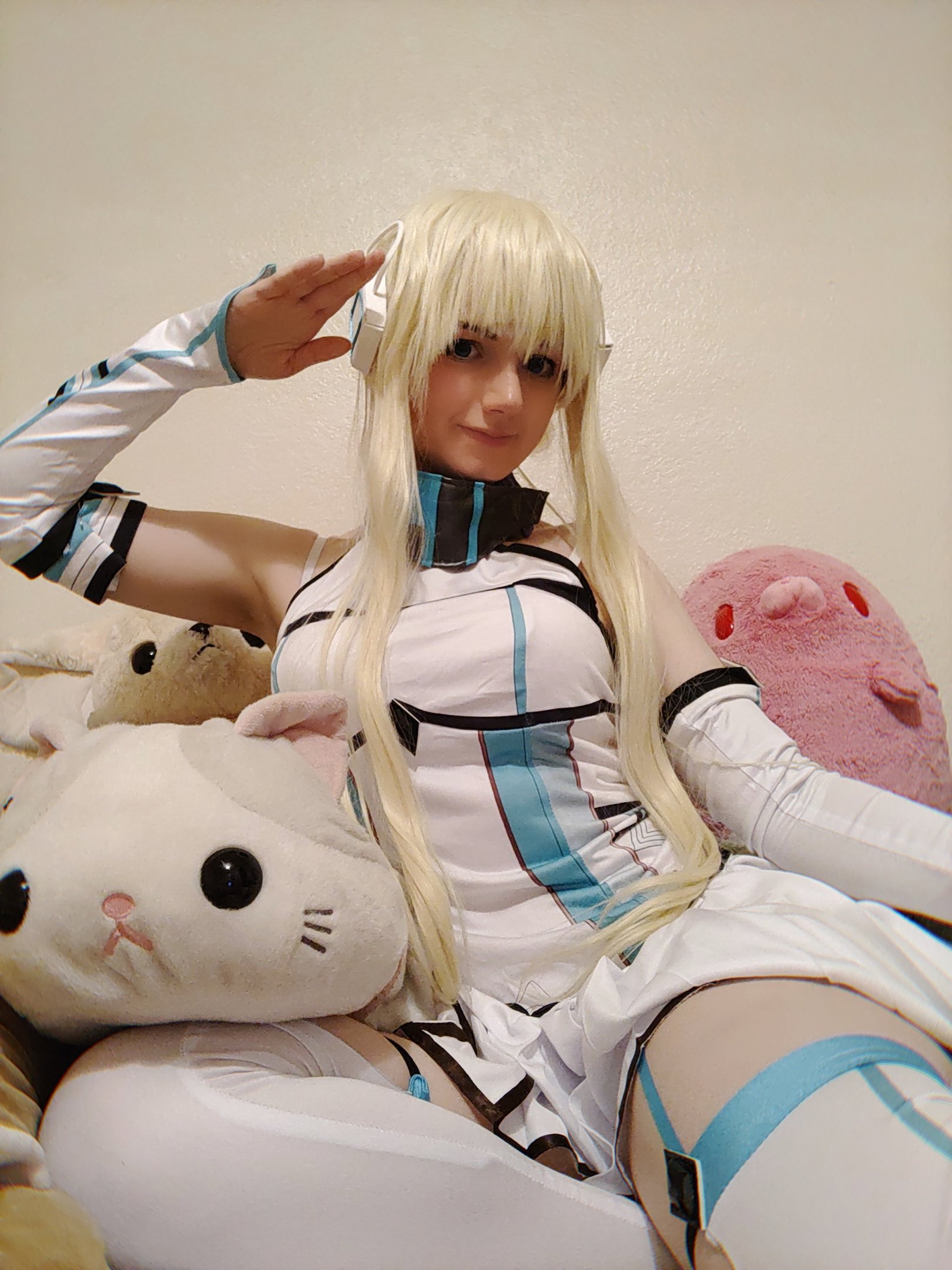 dogonalogcosplay on X: 