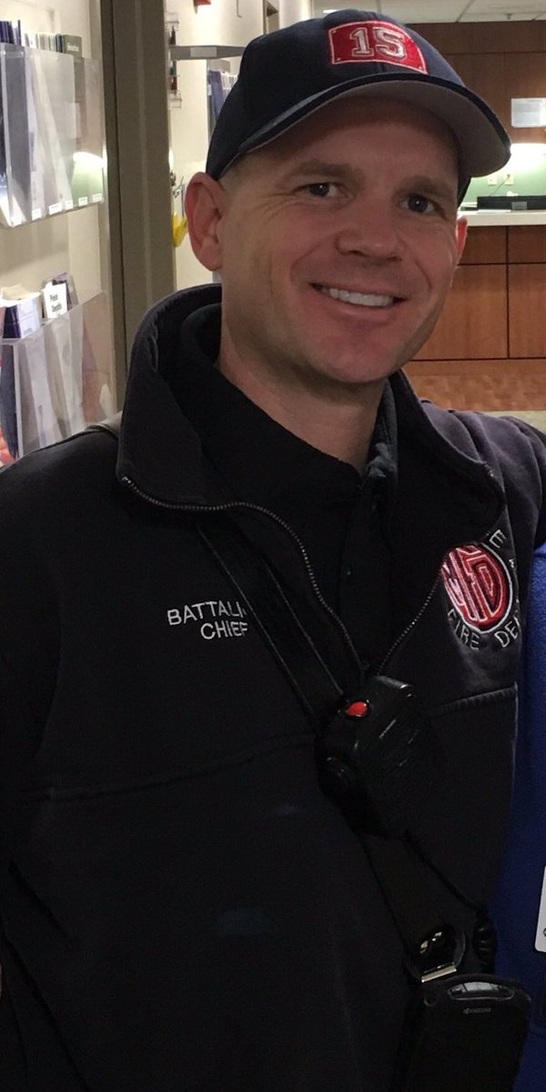 Uniformedmen1's tweet photo. #hotfireman #fireman #uniform #hotuniform https://t.co/OwFmAZ7bvv