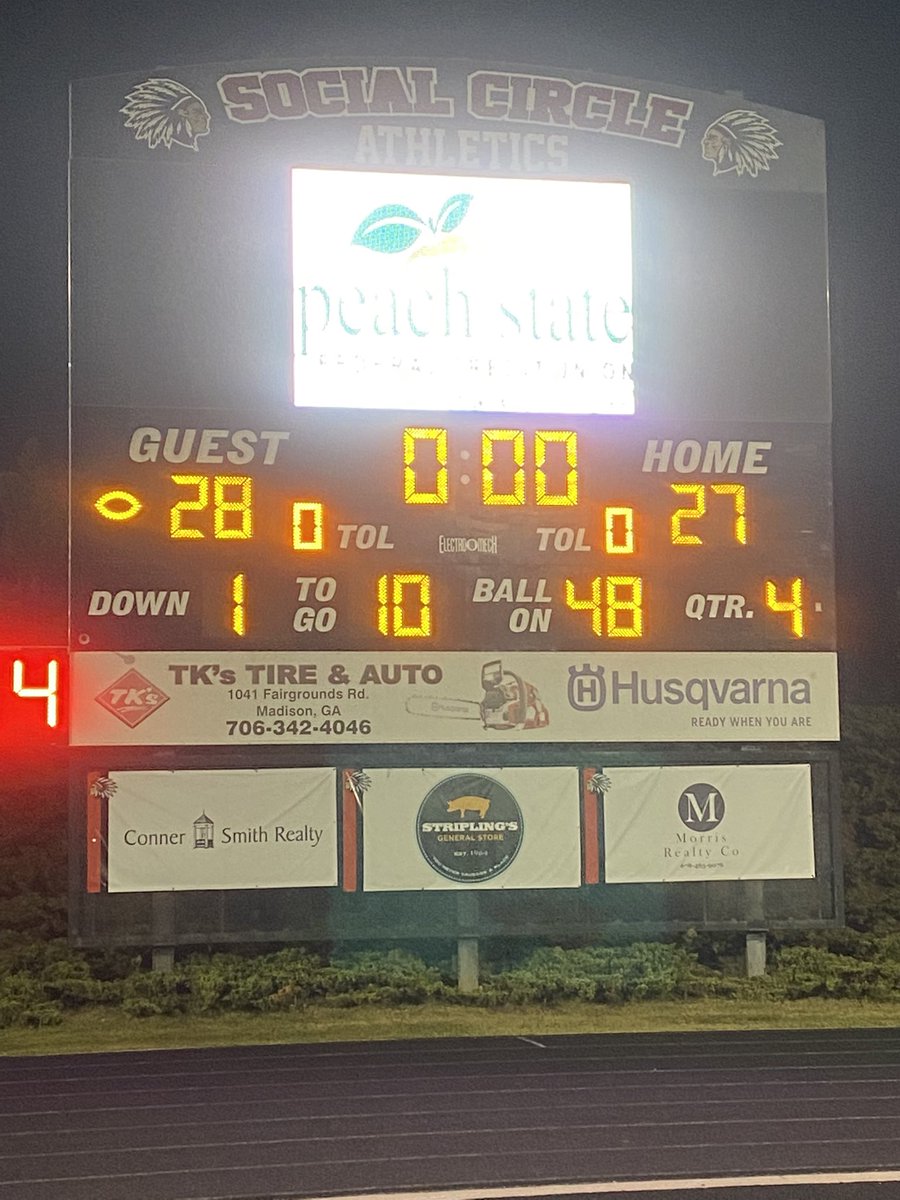 co_devils's tweet photo. Devils Win!!! Final score from Social Circle. 28-27 Red Devils #RedDevilNation #gobigred #RD4L #RedDevilPride #DevilsOnTop https://t.co/3GUpofPXjh