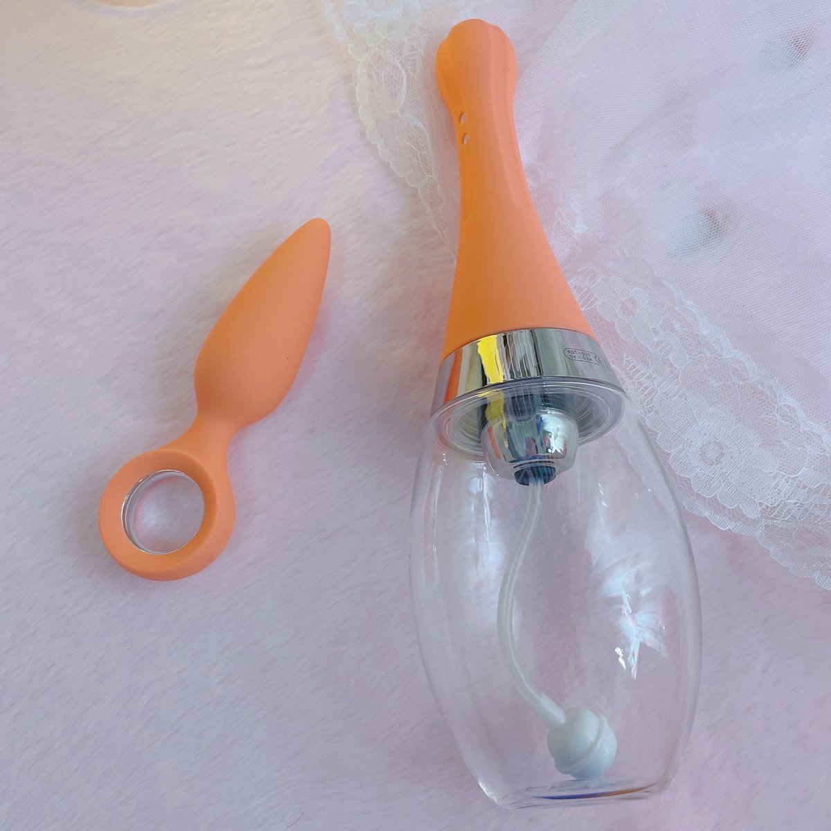 店里上架了震动肛塞+电动清洁器。实在没想到这个肛塞比跳蛋的震动还牛逼……确实好东西，要是男孩子用的话估计会更爽吧😌😌😌强烈推荐 https://t.co/vN2jthgamu