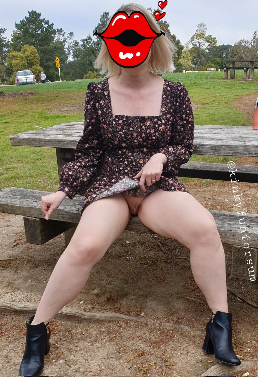 kinkyfunforsum's tweet photo. #flashing https://t.co/DQx7Fg0VLG