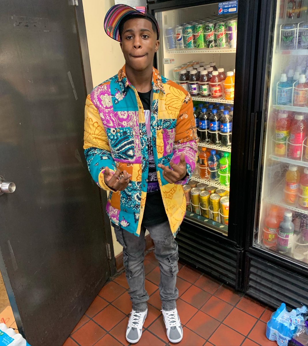 Bankroll_TM's tweet image. This Lil👯‍♀️ Dig My Swag So Much I Damn Near can Hide A Body⚰️🔥
#FreeDaKillas⚰️🔥
#FuckAllDa🐀s
#SpinMuzikVol.1OTW🔥🌪