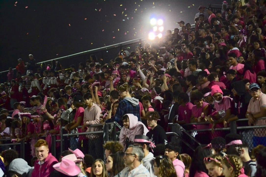 I wish we had more school spirit… #OBHSPinkOut2021 #Knightime <a href="/ob_kosb/">KOSB</a> 💜🖤💕