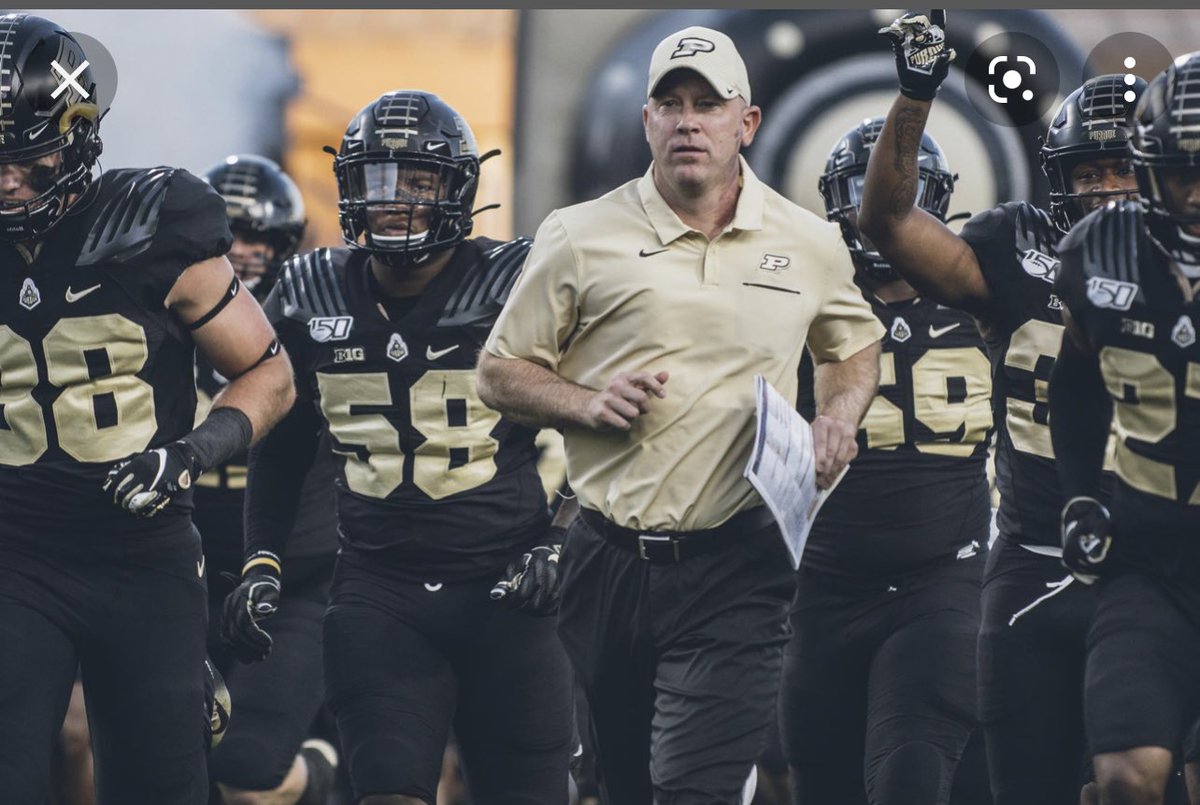 ShakaiWoods's tweet photo. Blessed to receive an power 5 offer from the university of Purdue !! 🖤💛🖤💛 @CoachJTW @routeking_1 @DCTIGERS_FB @TrenchAcademy https://t.co/3dsS1TnUJ4