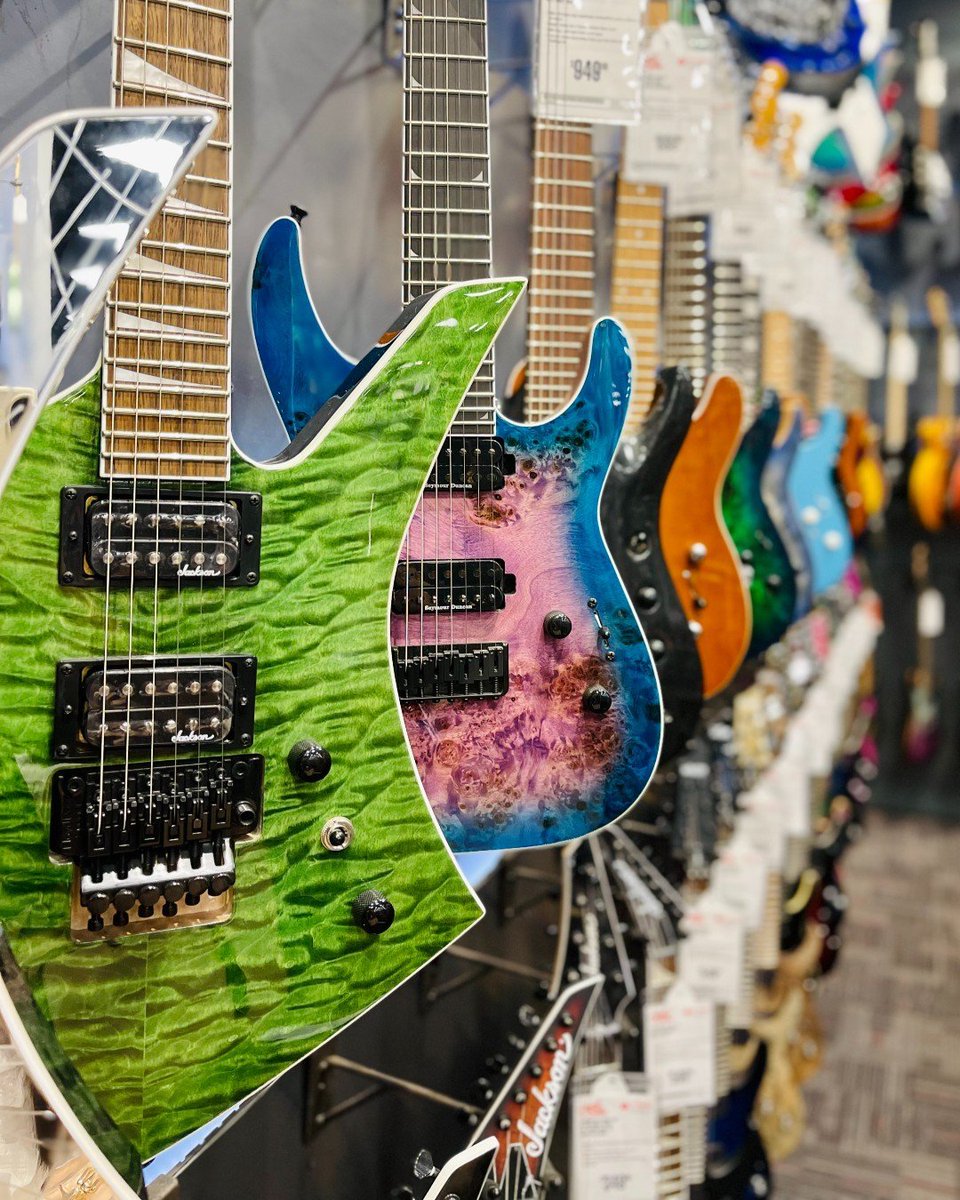 HawaiiShops's tweet image. Grab the perfect gift for that guitarist in your life! #repost @pearlhighlands: #Guitarathon is here! Shop @guitarcenter's huge sale on guitars and amps now through the 27th. This is a great time to shop deals better than Black Friday! Come on down! 🔥

#guitars #onsale #music