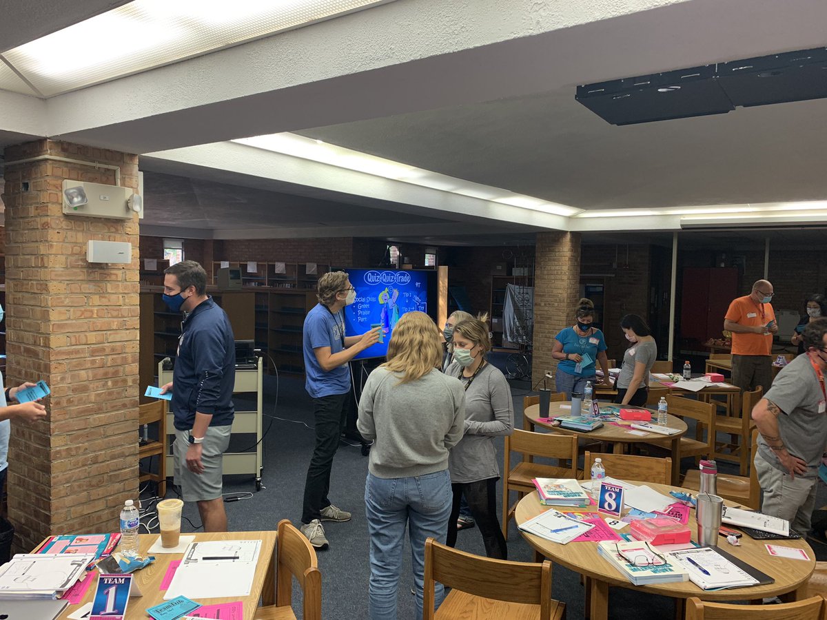 JENEVANSatKAGAN's tweet photo. Thank you @Edgewood68 teachers and @TonyCandela_EW @AdamGreenberg21 for a wonderful day working with you on CL day 2! We worked hard today learning new structures, reviewing and leveling up! Had some good laughs today too. I am looking forward to seeing you all in action soon! 👍 https://t.co/gOUvc05Ylo