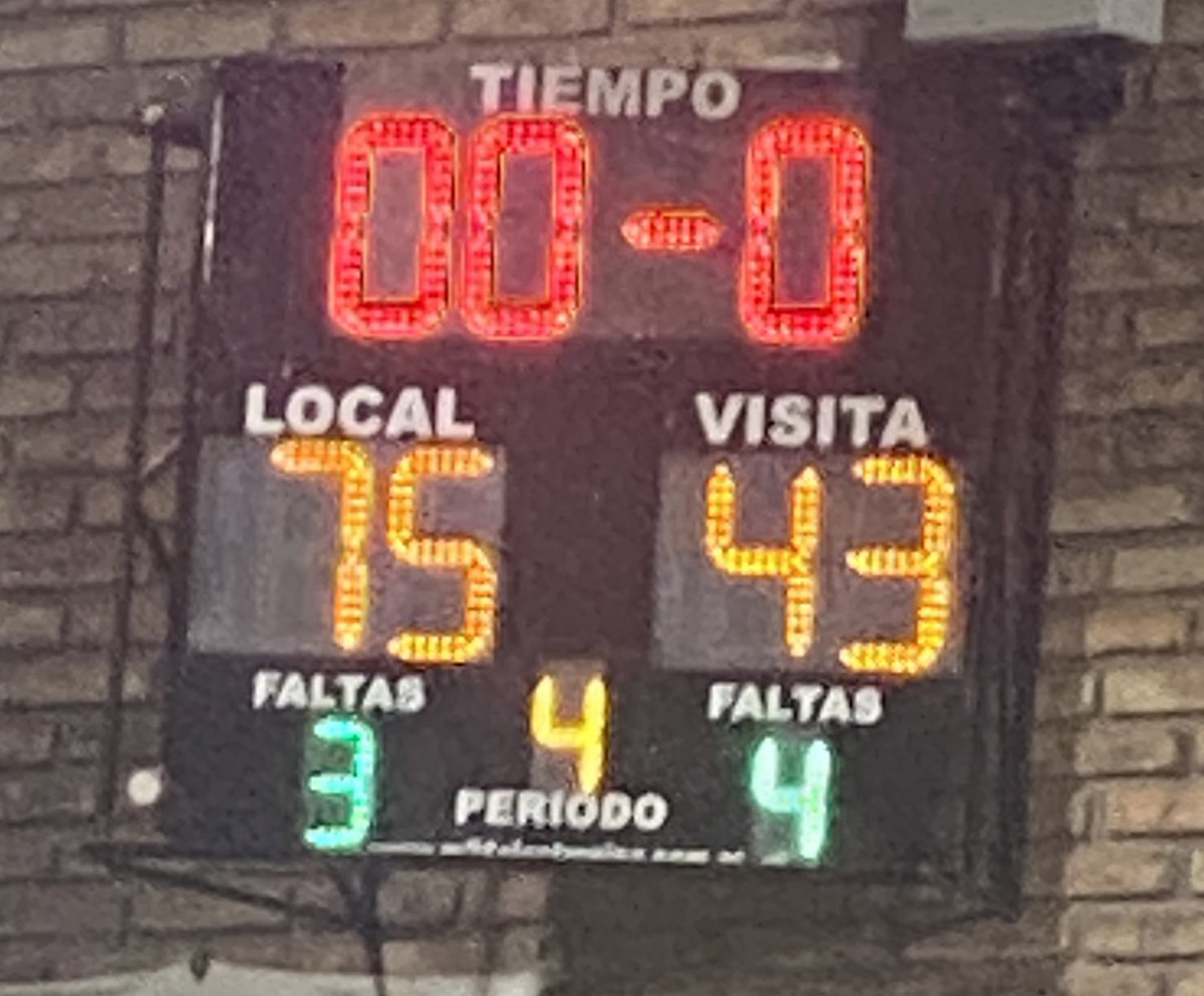 <a href="/sarmientobasqu2/">sarmiento_basquet</a> ganó de local 75 a 43 a Porteña y suma su 2 victoria el #24LigaCordobesa
