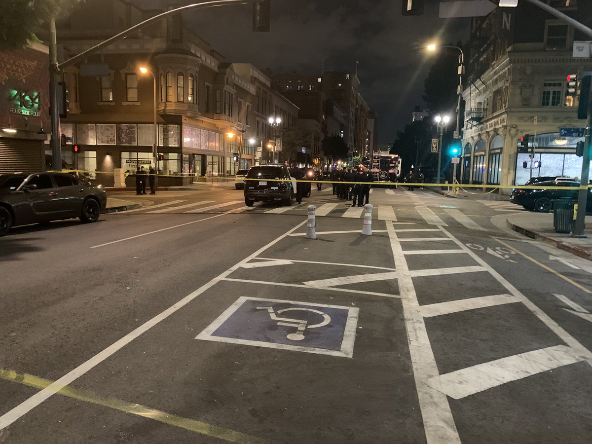 Possible hostage investigation underway in downtown Los Angeles near 5th and Main Streets. Heavy police presence. Live report coming up at 10 #foxla
