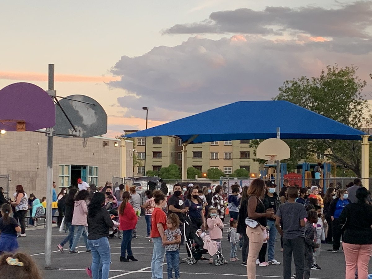 LoloPriest's tweet photo. What an incredible turnout at Lunt ES’s Fall Festival tonight! Over 1,100 students and their families enjoyed fun & safe engagement activities & resources! Huge thanks to our amazing Team YDSI & my awesome family for all of their hard work and support! #bctmlb #strongfuturelv https://t.co/NkwgxFAHEw