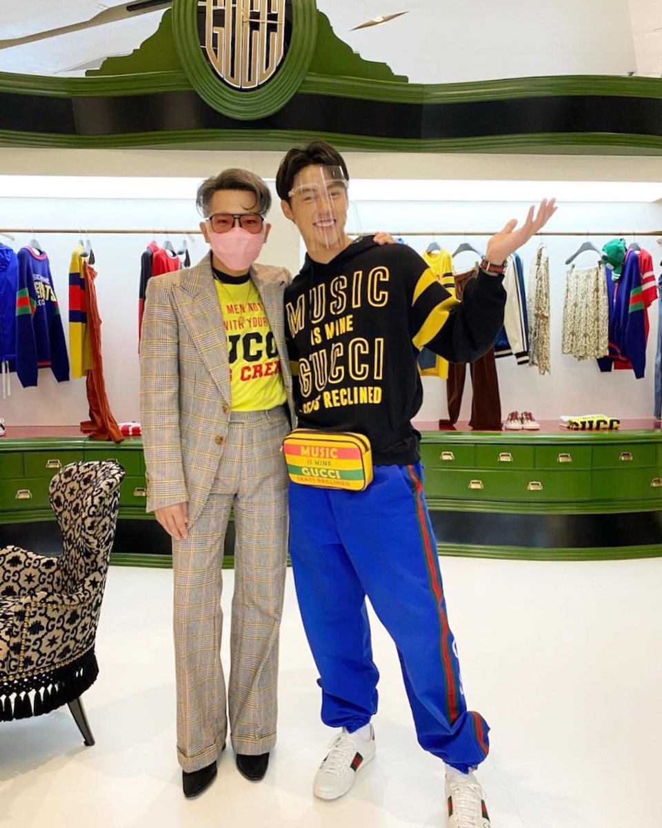Cayla_Iris's tweet photo. ไม่ได้ชวนให้เสียเงิน แต่ชวนบริหารจิต ที่ #guccipin Main Floor Siamparagon กับคอลเลคชั่น #gucci100 #หมากปริญ 
…
คงได้บริหารจิตอย่างเดียวอะค่ะ เพราะตังค์ไม่มี 😅😍 https://t.co/MSyTTmZwgH