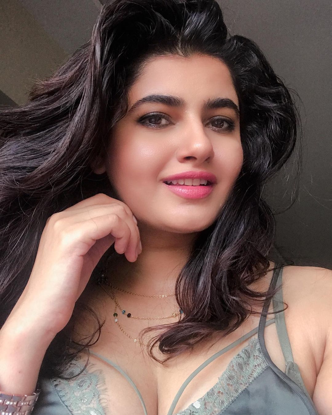 FBOqVU6VQAQ7rqF?format=jpg&name=large