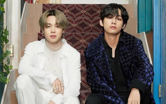 AfroditiHelen's tweet photo. 95 liners! Best friend forever!
#cingu #Taehyung #Jimin @BTS_twt https://t.co/9o8PnYWOMJ