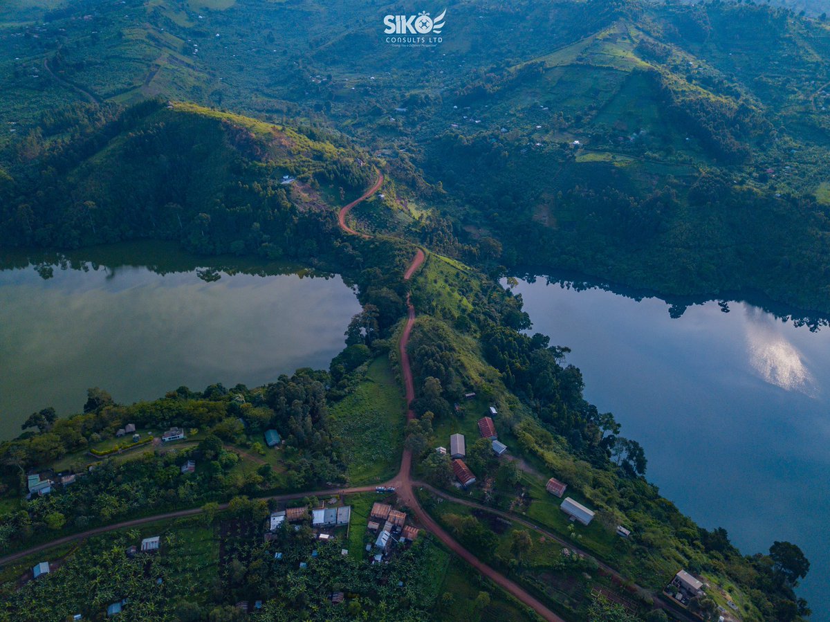 dickson_siko's tweet photo. 📍Twin Crater lakes, FortPortal 🇺🇬 #BeautifulUG #VisitUganda #UgandaAt59 #UgandaIndependenceDay @wekesa_amos  @paulo_waabwe @rkabushenga @SueNsibirwa @Harriokat https://t.co/7UBOLm3qPA