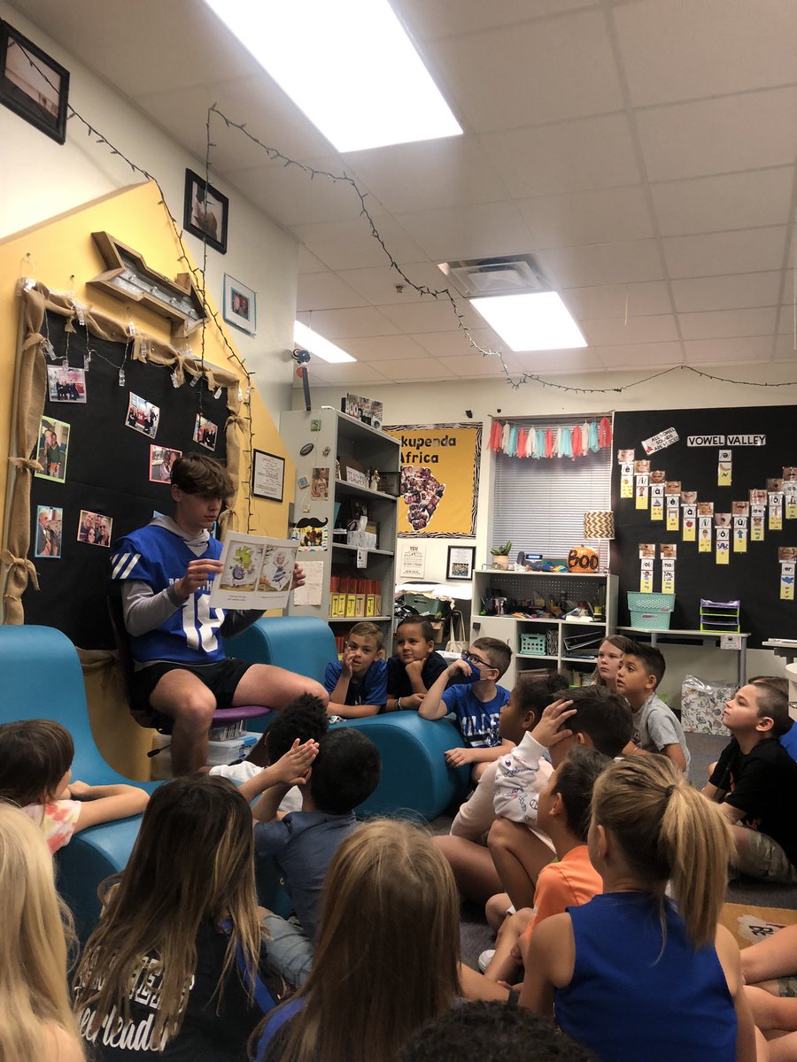 daniellssquad's tweet photo. Loved seeing so many current, and former, students at the game tonight for @LMiller_Elem night! Great Win @MidloPanthers! We also loved seeing our awesome football reader, Colin, on the field! This alumni was proud to be a @MidlothianISD Panther! Go Big Blue! 🐾 #misdproud https://t.co/vx3nmpDqNI