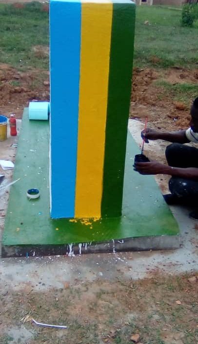 KanombeSector's tweet photo. 2/3

- Abandi bashyizeho inkuta zanditseho ubutumwa bwo gukangurira abahatuye kwirinda covid-19;
- Abandi babinyujije Mu ngamba Mu masibo (kuva ku Ndirirarugamba rwo guhangana na COVID19 kugeza ku Inararibonye zitoza abato zibereka uko birinda batibagiwe indahangarwa; https://t.co/yjrELqGoOq