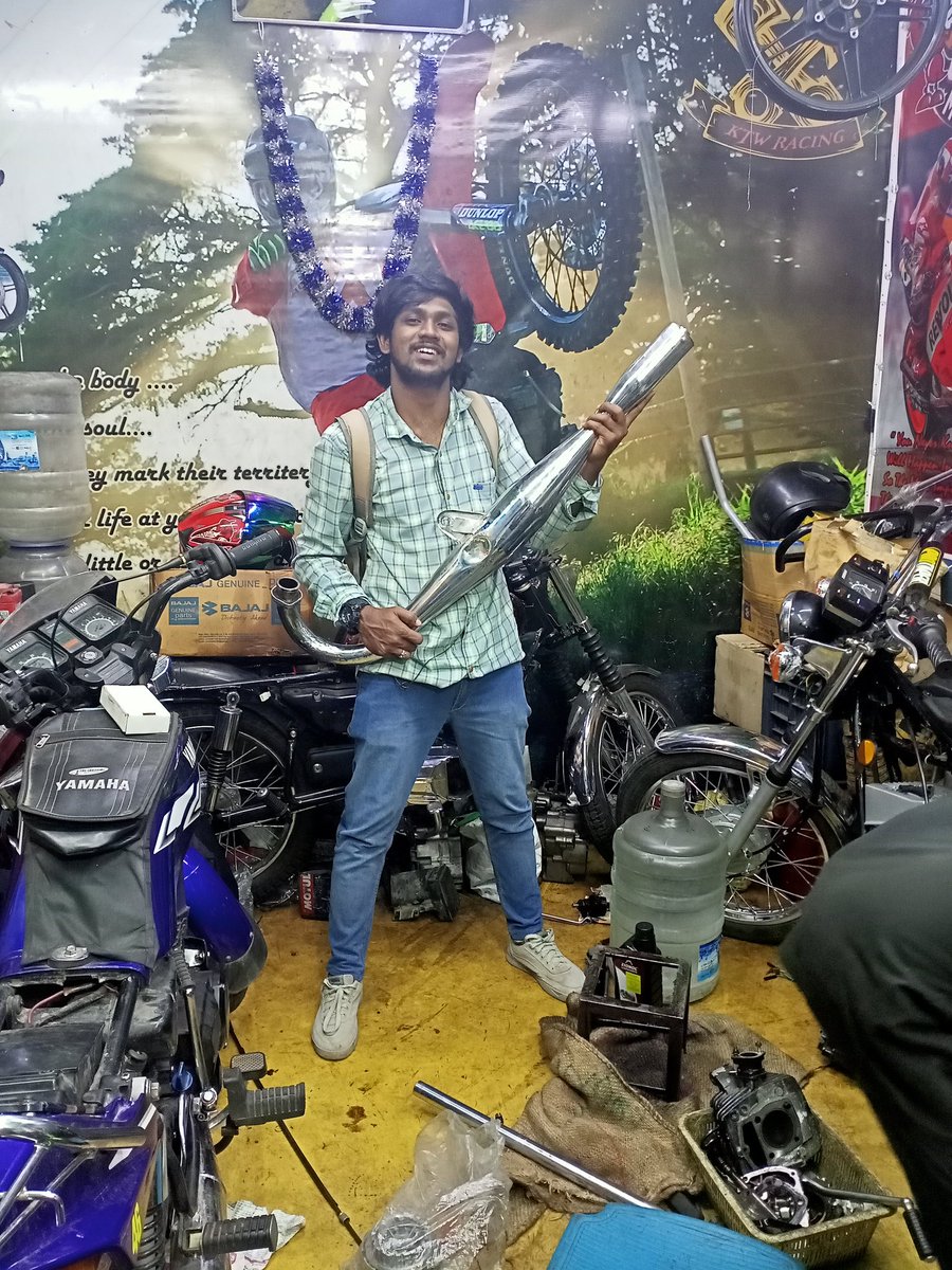 DhanushShadowz's tweet photo. Long back Brother workshop le
Hamara Ghadi ka Chamber he π₯π₯
#Rxforlife #tigershivaπ―
Happy weekend allππ https://t.co/TecRyzpqW2