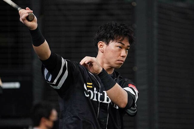 تويتر ドラペイ على تويتر 鷹 長谷川勇也が涙の引退会見 怪我が打撃にまで影響してしまった Full Count 21 10 9 13 30 T Co Ketjbscmad 今季限りでの現役引退を決めたソフトバンクの長谷川勇也外野手が9日 本拠地paypayド T Co Okfofyk5cz