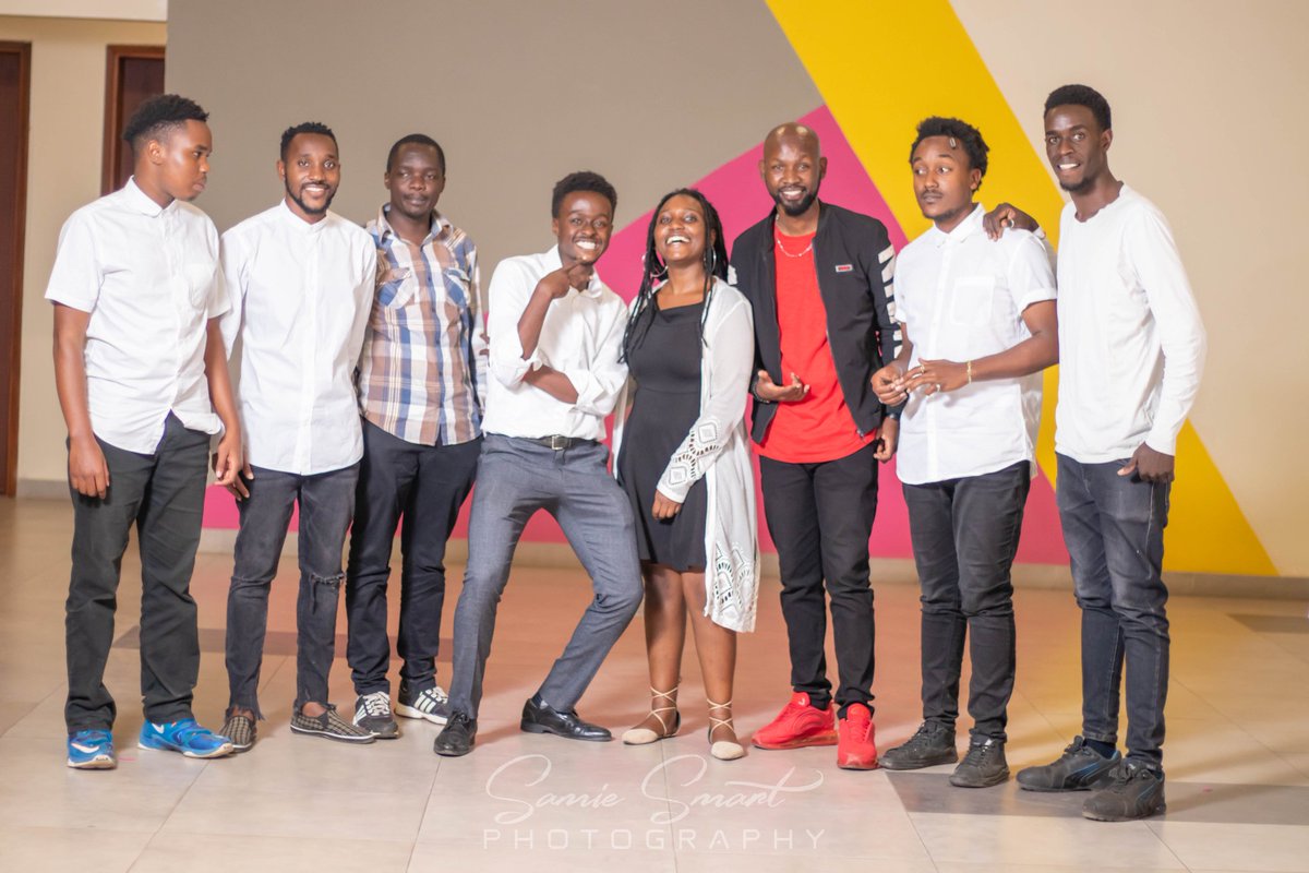 Life is better in black and white but some prefer Red in it to stay dangerous 😆!

#blackandwhite #liveband #csweek2021