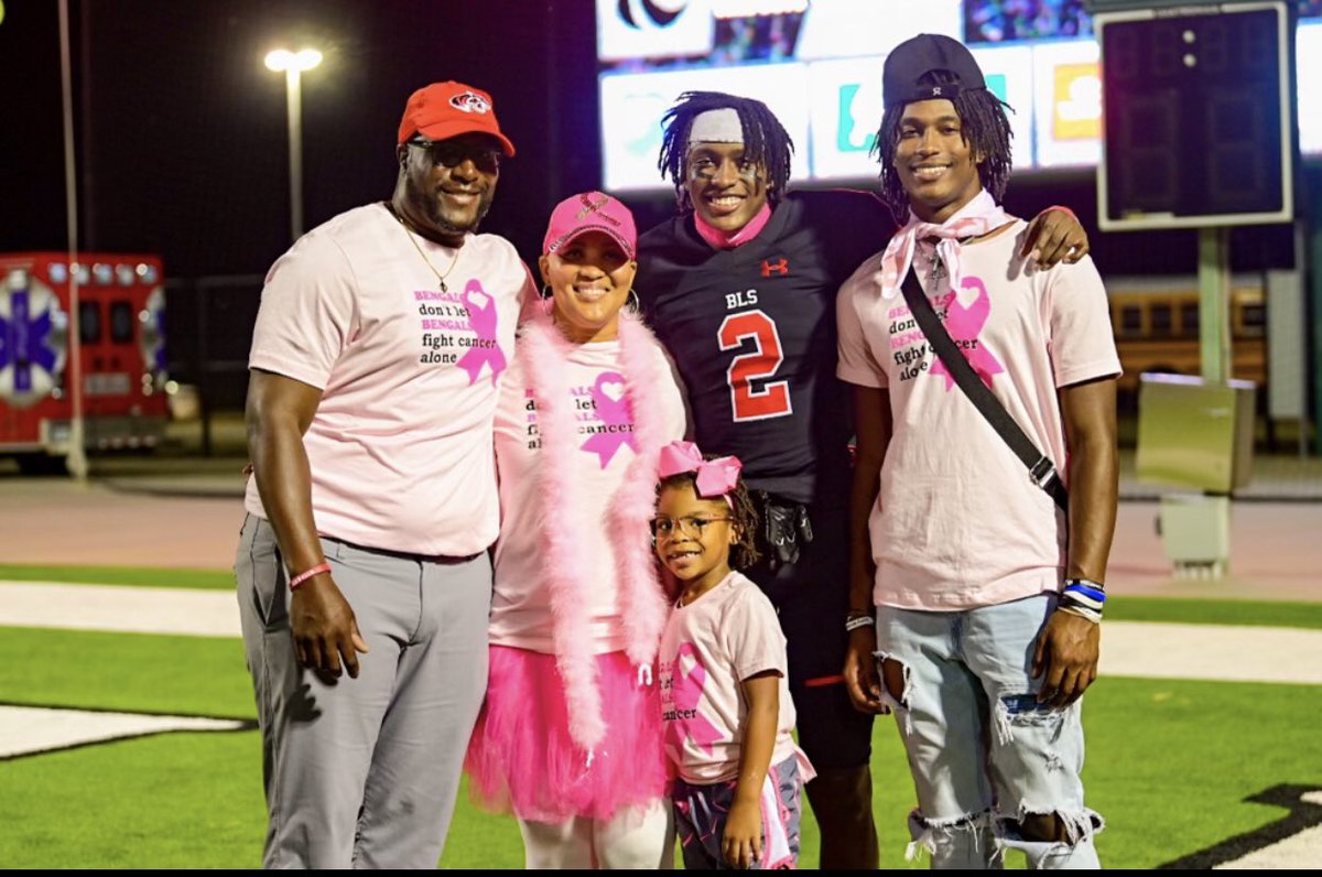 Our family is grateful for the love and support shown by our Bengal family. Thank you for everything you’ve done for our family during this journey. #thefightcontinues @BengalLifestyle @BraswellBooster @braswellhs @iamcamsmith @nolimit_smith @iamdylansmith