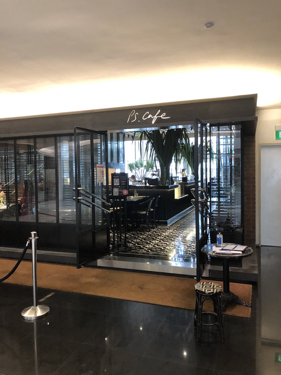 eropagnis_'s tweet photo. PScafeで夫婦ランチ🍔オシャレだなぁ😮レンガの壁と黒を基調としたインテリアで素敵すぎ🙆♂️札幌の別荘リノベするならこんな感じにしたいなあ🧱ポテトとチーズが激ウマで北海道産と認識しました😆
#シンガポール
#北海道孤高のTwitter会
#pscafe https://t.co/CZx7tUfta3
