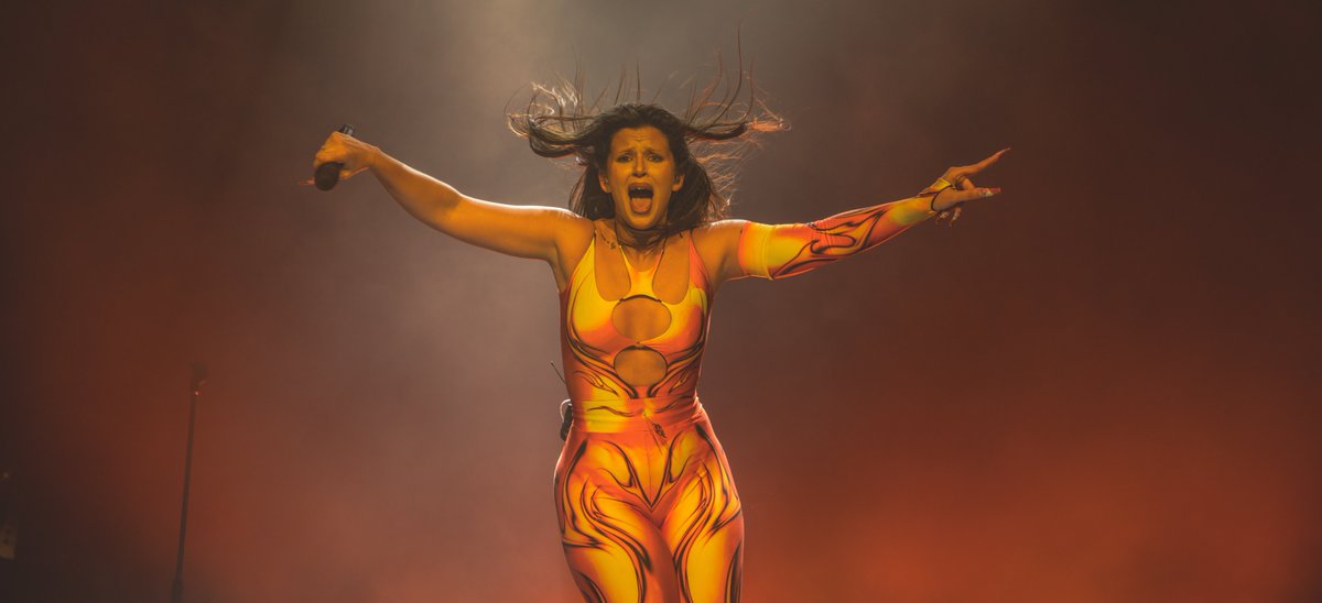 elnouescenari's tweet photo. Lo que siempre fue normal, ayer se convirtió en extraordinario ✨ Veros bailar de nuevo fue increíble. Ver estas imágenes, es increíble.

¡GRACIAS a todxs lxs que formasteis parte! Esto sólo acaba de empezar. https://t.co/N2owkYlEEU