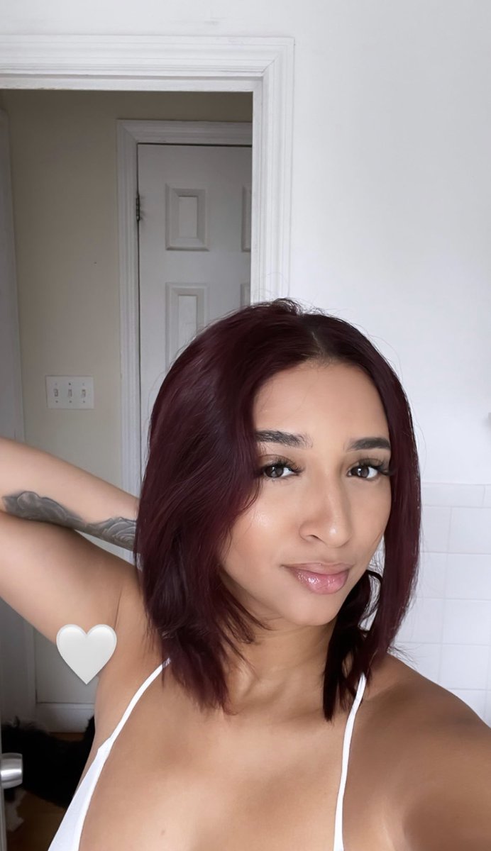 Jade83217838's tweet photo. Je vous offre des réels ce week-end à bas prix 🏷🔞🔥. Je suis aussi dispo pour cams et nudes. Passez dm pour les tarifs😘. N’oubliez pas de Rt et de follow https://t.co/PcCN2WfzCb