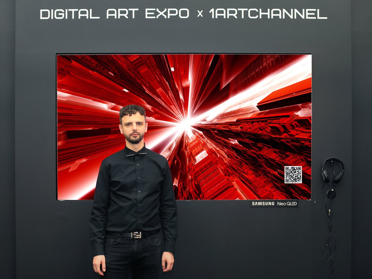 kirillrave's tweet photo. 🔴 My new #NFTartwork "Toward New Energy" at the 
@cosmoscow art fair 2021 in the Moscow Manege!

🙏🏼@digitalartexpo &amp; @1artchannel

Special thanks:
@A_de_P 
@gshopnik 
@KamenskayaOlga 

@Samsung
@SamsungNewsroom
@SamsungRussia

#NFTartist #NFTcollectors #NFTcomunity #cosmoscow https://t.co/nTrtSeQ8ZF