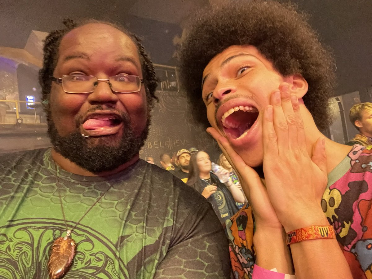Teezy313's tweet photo. Just met this awesome and beautiful soul! I swear, his kindness is over the top! @TheBiotechnick you are absolutely amazing and I can’t wait to see you back in ATL next week!
#ATLHoe #BioTechNICK #TSpackle #DJs #BlackBoyMagic https://t.co/pkjJgw7yAO