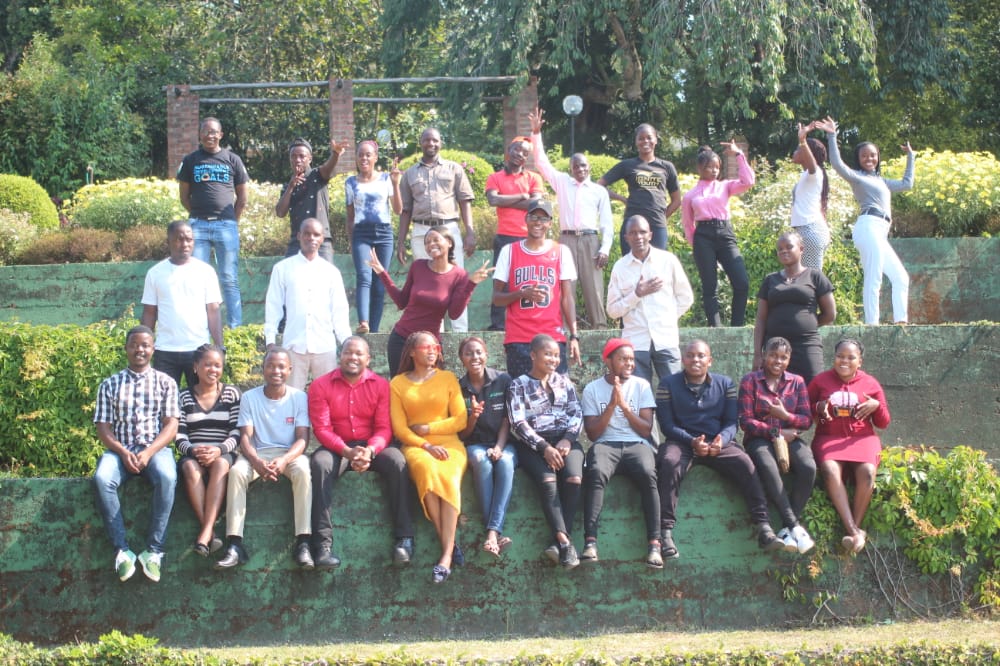 schisina's tweet photo. The #Youthies are an asset indeed, how I enjoy working with them!!!! Underestimate them at your own peril...... #DemographicDividend https://t.co/UB1NUKd5sI