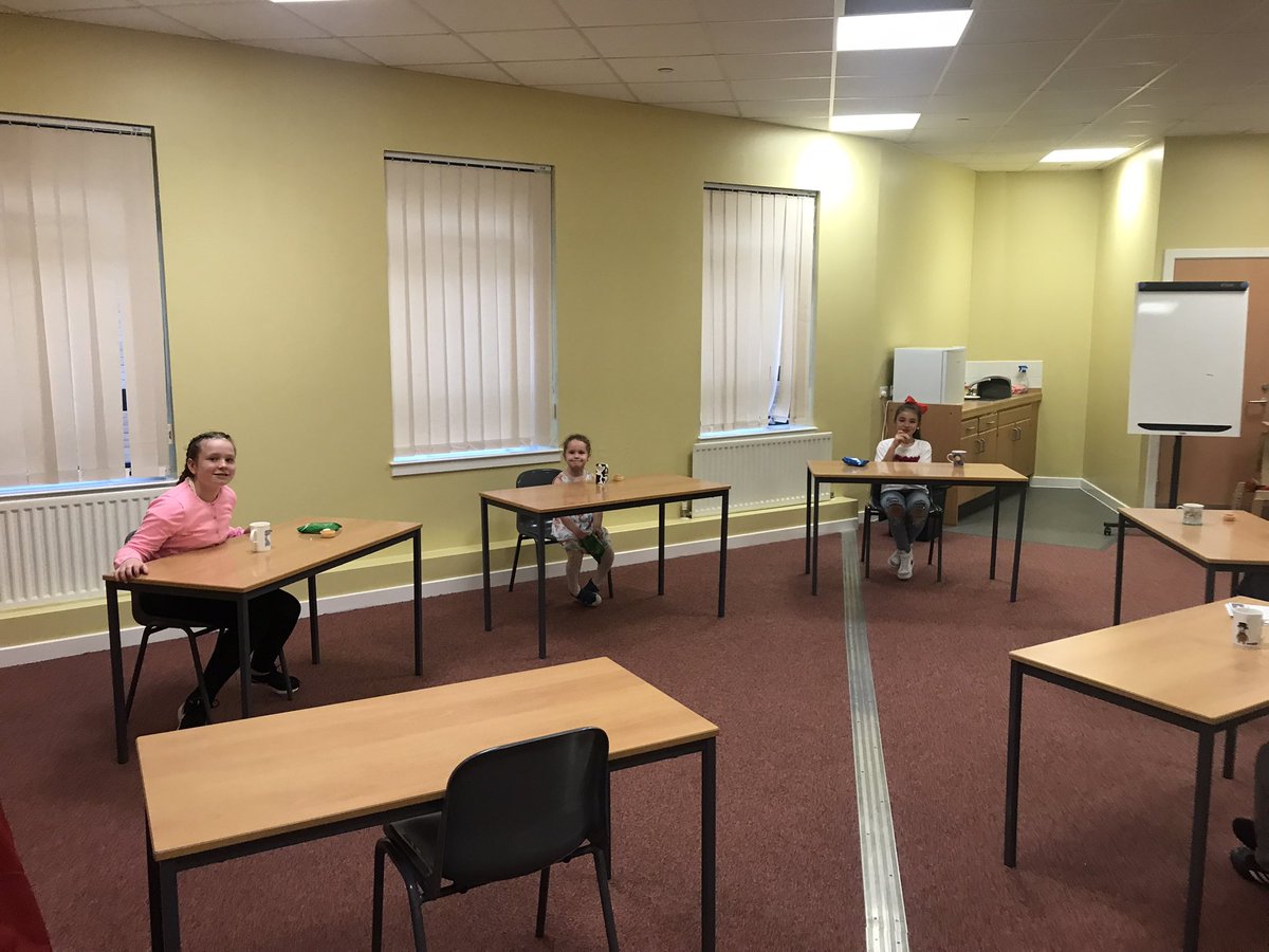 StDavids4's tweet photo. Our first Head Teacherβs Tea in a long time ππ€π€ we had lots of fun talking about what it takes to get a Head Teacherβs Award in @StDavids4 πππππ #excellentrolemodels #commitment #happy #welovelearning https://t.co/GYpTF0TagJ