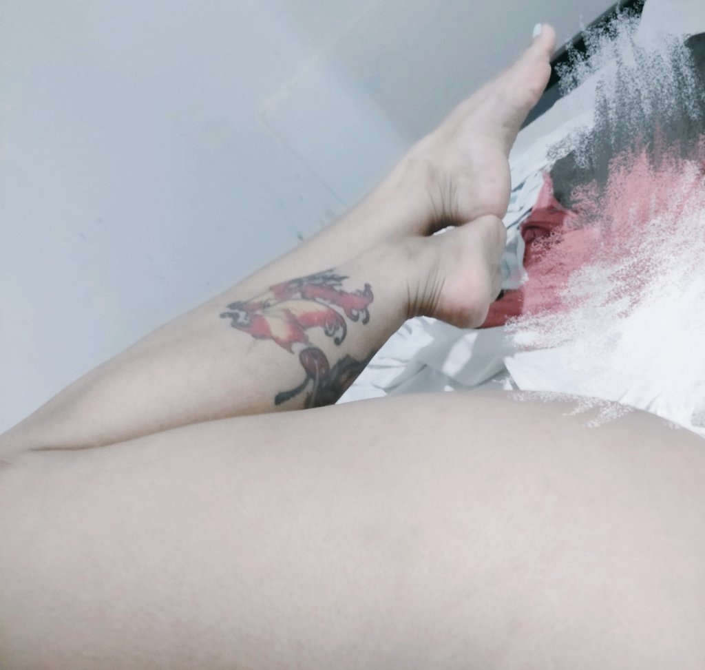 MissChachaching's tweet photo. #FeetNCheeks 𝚠𝚎𝚎𝚔𝚎𝚗𝚍𝚜 𝚠𝚒𝚝𝚑 𝚝𝚑𝚎 𝙲𝚑𝚊𝚖𝚙𝚒𝚘𝚗𝚜 https://t.co/GS2DWA1CXF