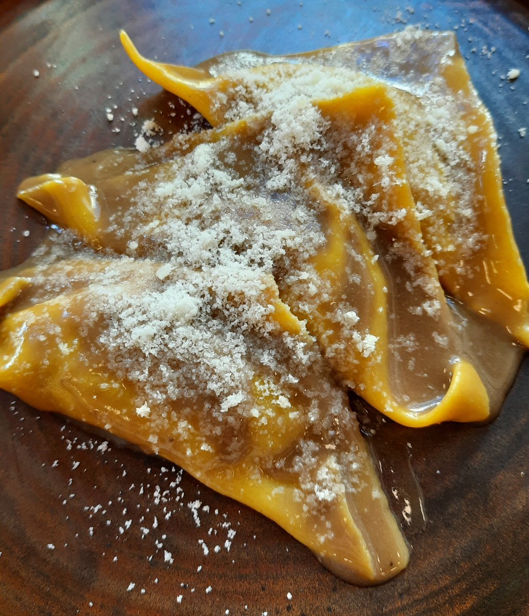 luca_sessa's tweet photo. "Pastificio con cucina" è una frase che mette allegria.
#Casadora è la mia ultima, piacevole, esperienza gastronomica a #Roma https://t.co/I4XX1k20ZJ