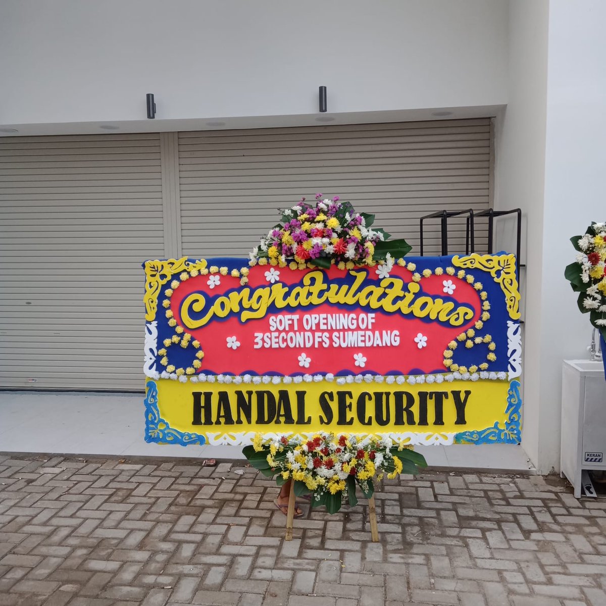 KaranganToko's tweet photo. CHAT WA:087813534266
SATRIO FLORIST
TOKO KARANGAN BUNGA SUMEDANG | FLORIST SUMEDANG
@sumedang #sumedang
#sumedangselatan #sumedangutara #cisarua #jatigede #jatinangor #ujungjaya #buahdua #cibugel #cimalaka #darmaraja #conggeang #cisitu #cimanggung https://t.co/sBJbaiYE04 https://t.co/10JKvgvSVu