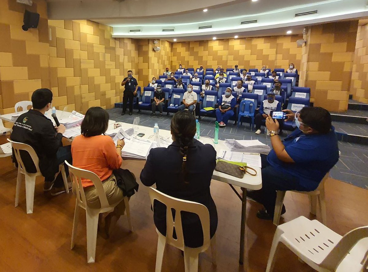 VicoSotto's tweet image. (2/3)
‼️ 4,339: number of Pasig LGU employees with SALARY INCREASE from Salary Grade 1 to S.G.-3 (alprox. from 12 to 14K/month).

‼️ 100: number of mid &amp;amp; high-level Pasig LGU employees PROMOTED because they were qualified, regardless of political color.